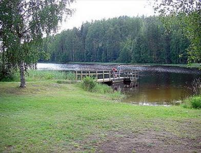 Campsite Mannilanniemi  -3х звездочный кемпинг расположенный на озере Saimaa. Ресторан, конференц-зал, катамараны, рыбалка, каноэ, мини-гольф, теннисный корт, лыжи и многое др.